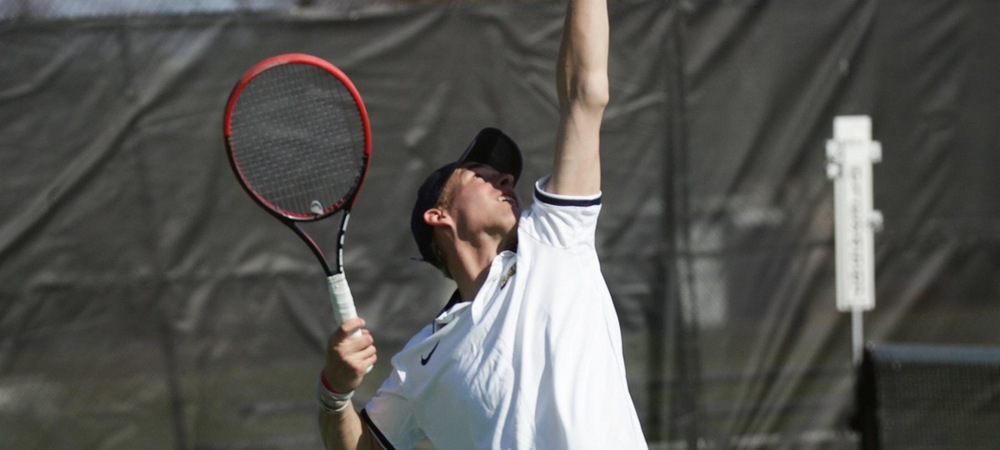 Men’s Tennis Cruises to a 7-2 Victory Over Mars Hill
