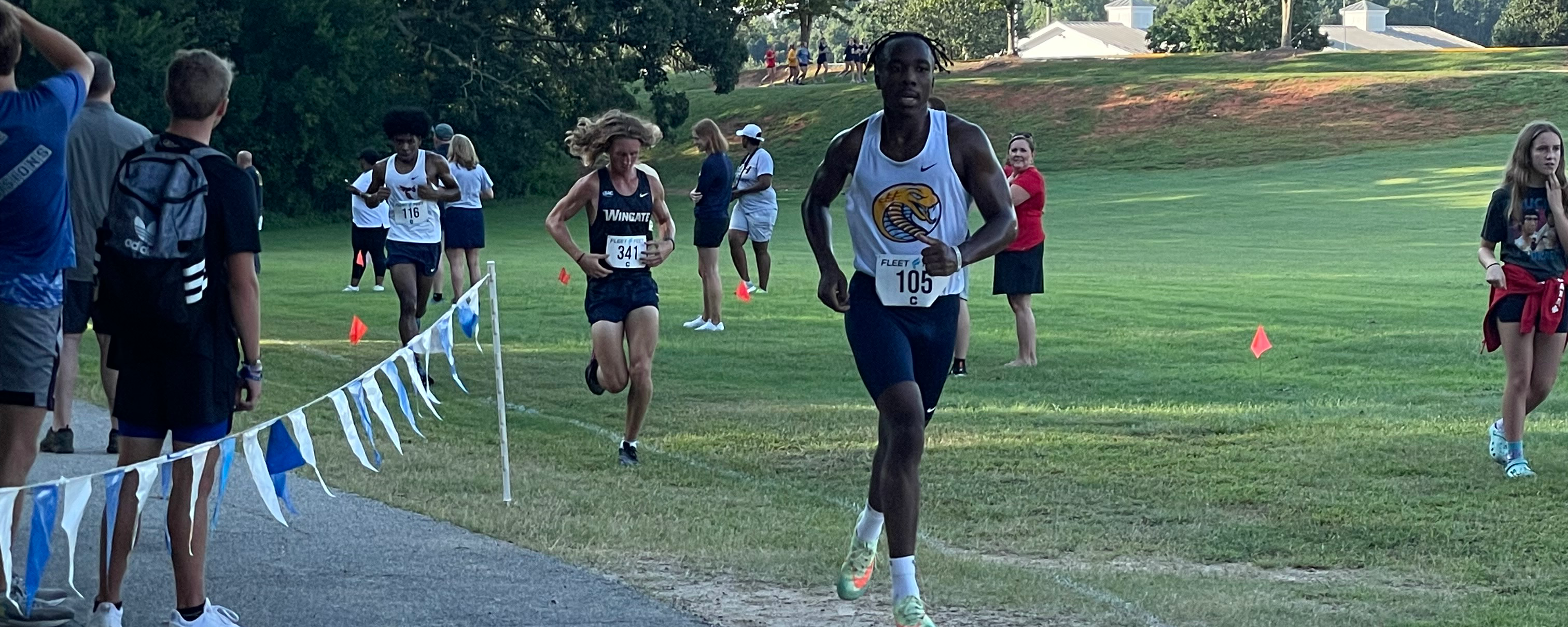 Men's Cross Country Runs at the Queen City Invite on Friday