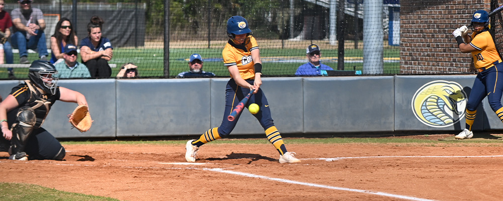 Softball Sweeps Day One of Round Robin Tournament