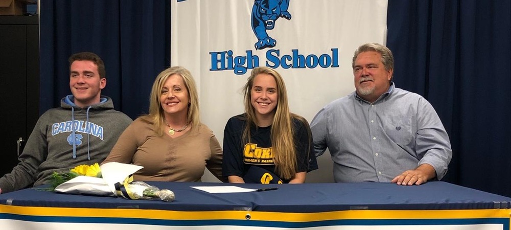 Women's Basketball Inks Helms During Early Signing Period