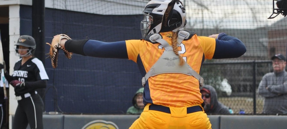 Softball Sweeps Claflin to Remain Perfect at Home