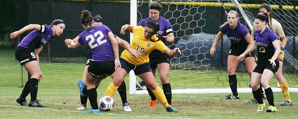 Cobras and Valkyries Play to 0-0 Draw