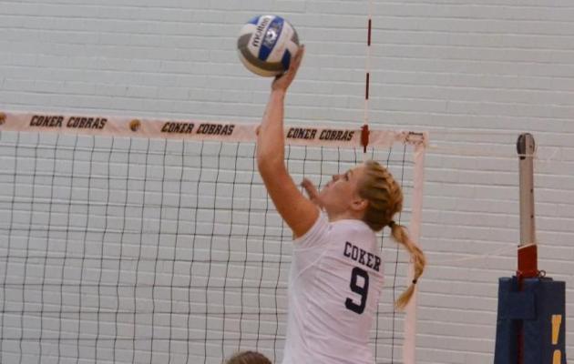 Cobras Tame Bulldogs 3-1 in Women's Volleyball