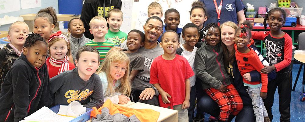 Coker SAAC Interacts with Southside Early Childhood Center Students