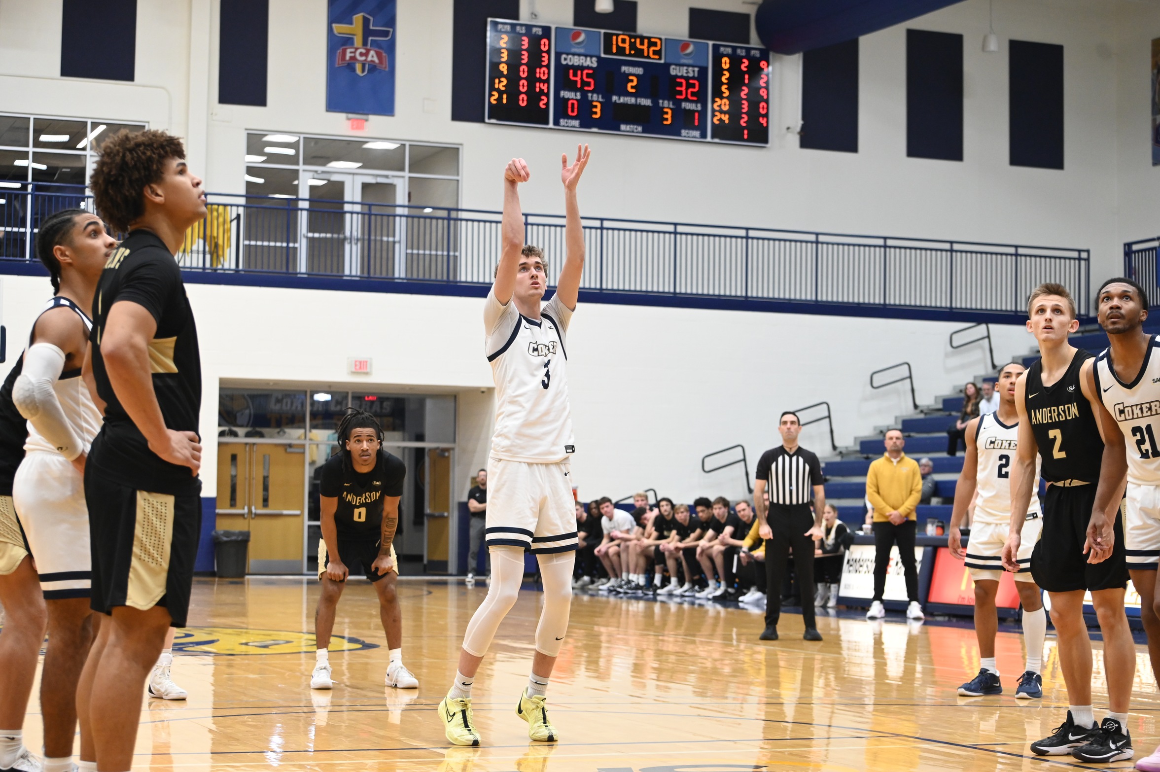 Coker Welcomes Nationally Ranked Lenoir-Rhyne