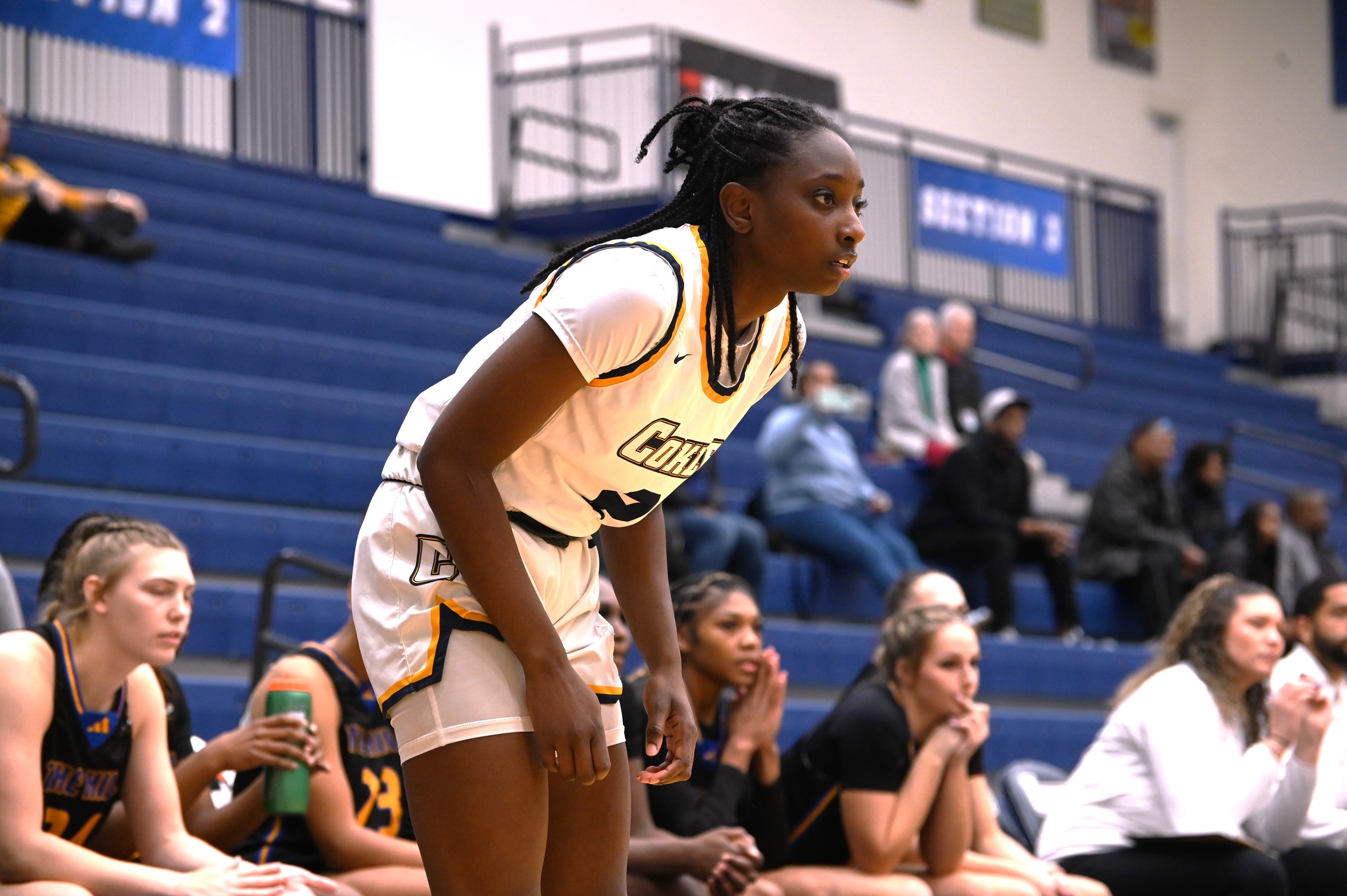 WOMEN'S BASKETBALL OPENS NEW YEAR WITH ROAD WIN AT BARTON